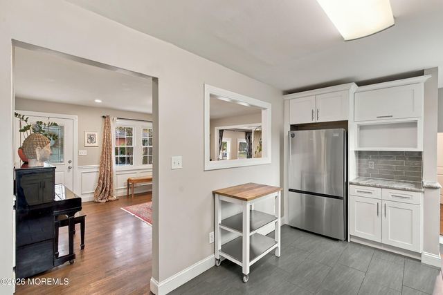 8 Hampton Road, Howell, NJ 07731