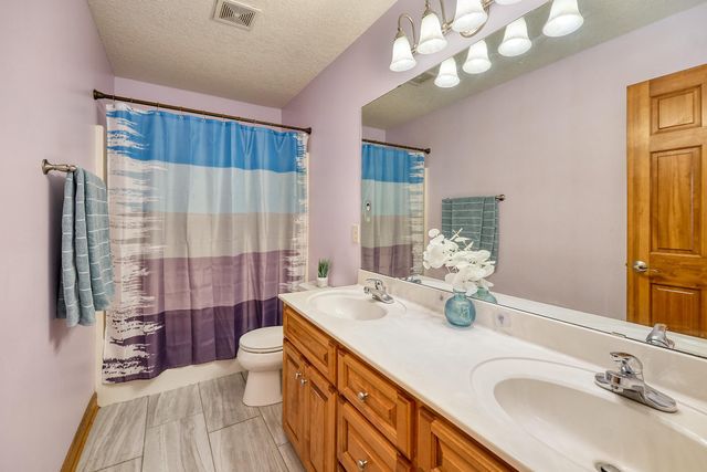 984 Carver Bluffs Parkway, Carver, MN 55315