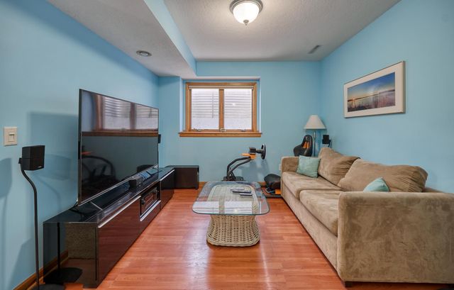 984 Carver Bluffs Parkway, Carver, MN 55315