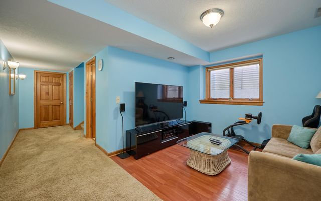 984 Carver Bluffs Parkway, Carver, MN 55315