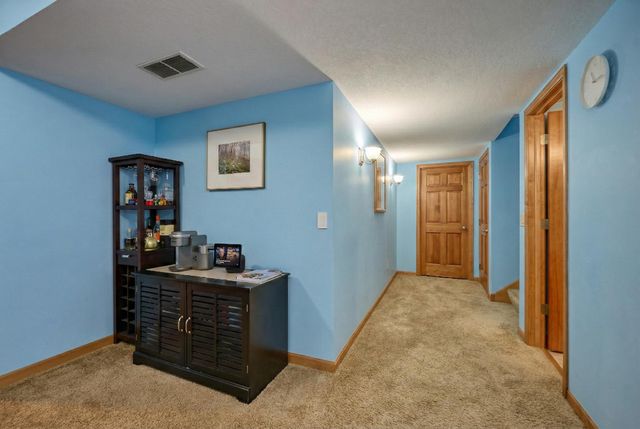 984 Carver Bluffs Parkway, Carver, MN 55315