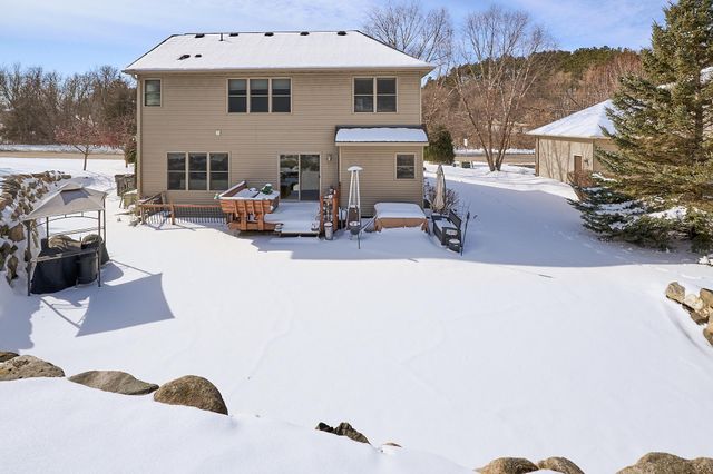 984 Carver Bluffs Parkway, Carver, MN 55315