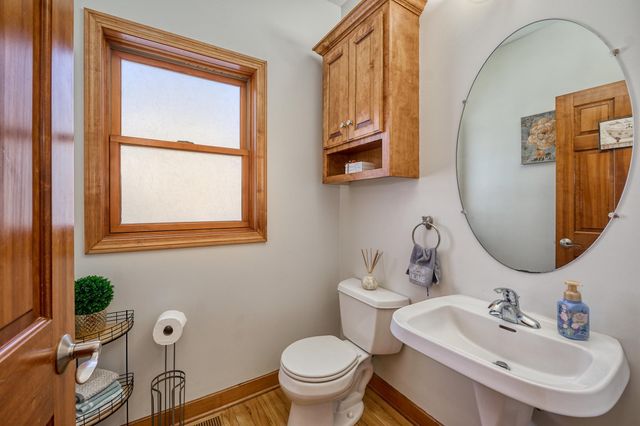 984 Carver Bluffs Parkway, Carver, MN 55315