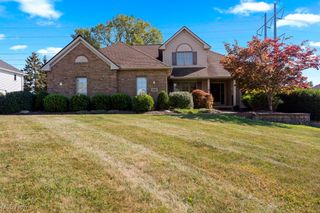 6689 Willow Lake Drive, North Royalton, OH 44133