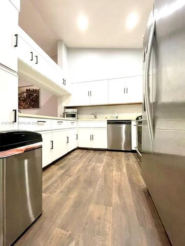 306 Republic Court 306, Deerfield Beach, FL 33442