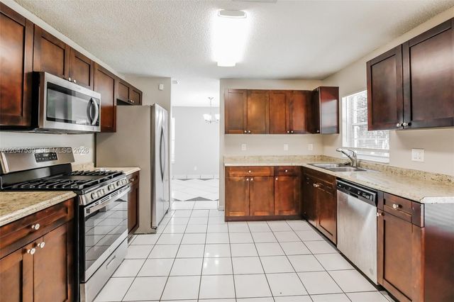 3232 NW 121st Ave, Sunrise, FL 33323