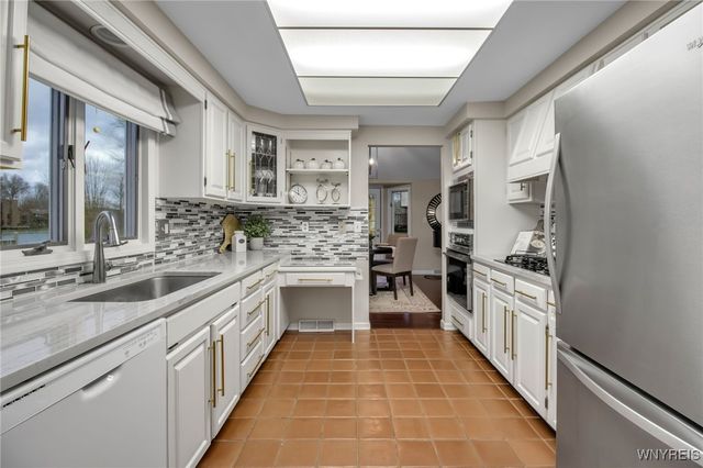 235 Old Oak Post Road, Amherst, NY 14051