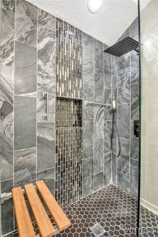 235 Old Oak Post Road, Amherst, NY 14051