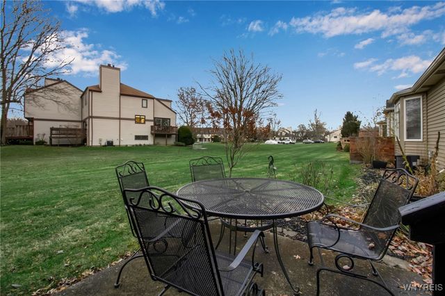 235 Old Oak Post Road, Amherst, NY 14051