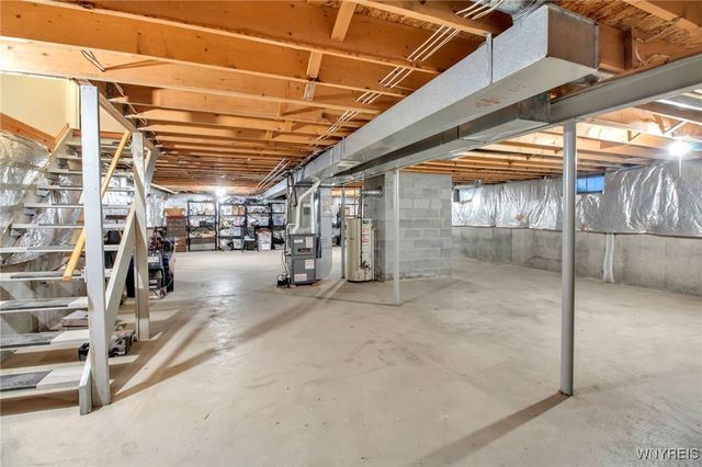 235 Old Oak Post Road, Amherst, NY 14051