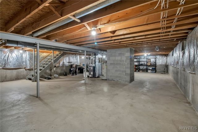 235 Old Oak Post Road, Amherst, NY 14051