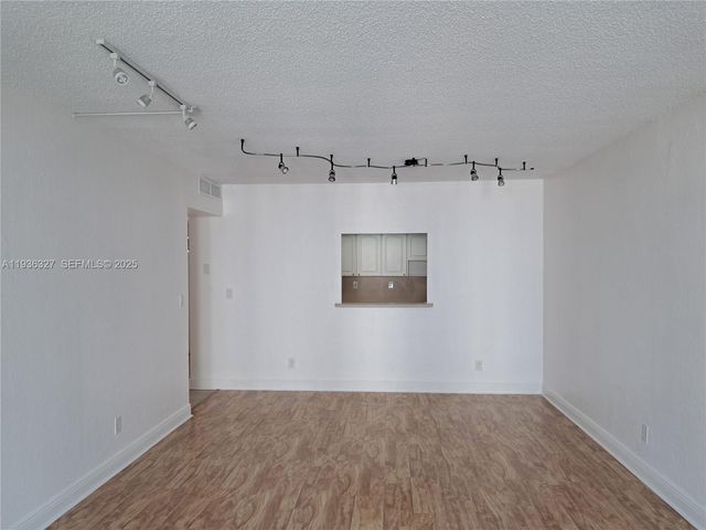 19380 Collins Ave 806, Sunny Isles Beach, FL 33160