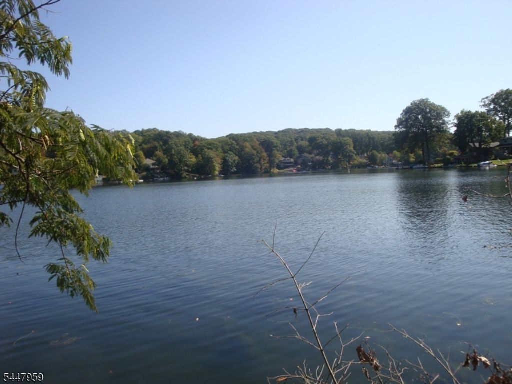 207 Hudson Ave, Hopatcong Boro, NJ 07843 — photo 2