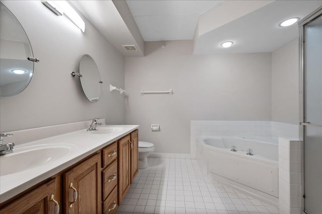 400 S Northwest Highway 301B, Park Ridge, IL 60068