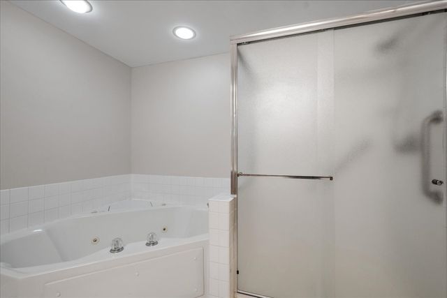 400 S Northwest Highway 301B, Park Ridge, IL 60068