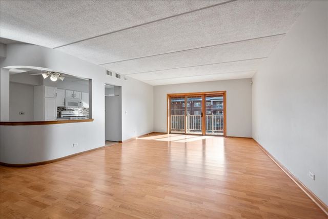 400 S Northwest Highway 301B, Park Ridge, IL 60068