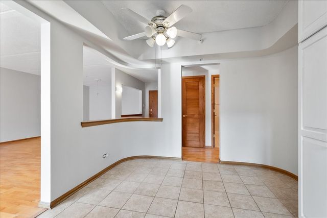 400 S Northwest Highway 301B, Park Ridge, IL 60068