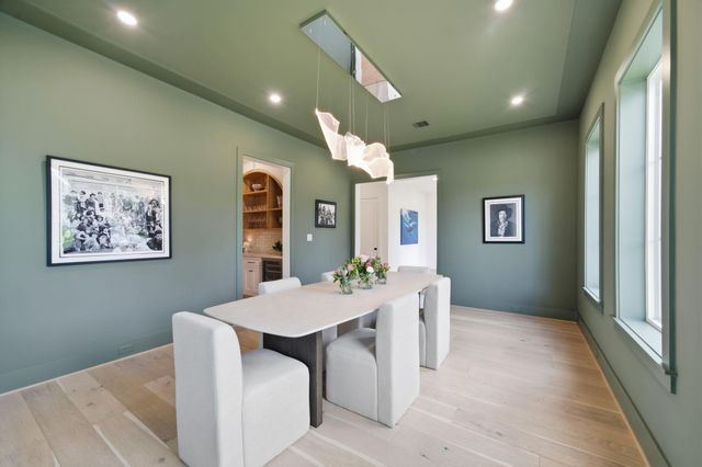 1030 Chamboard Lane, Houston, TX 77018