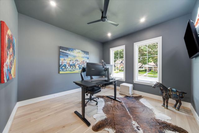 1030 Chamboard Lane, Houston, TX 77018