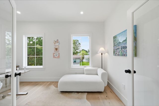 1030 Chamboard Lane, Houston, TX 77018
