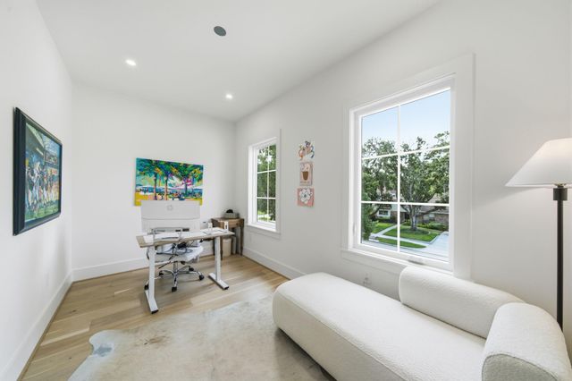 1030 Chamboard Lane, Houston, TX 77018