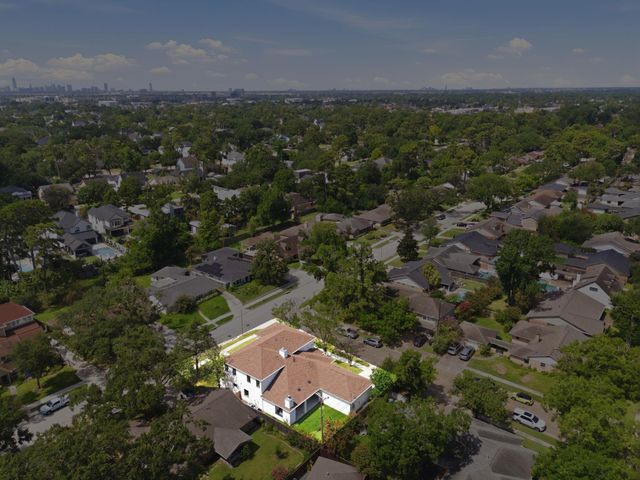 1030 Chamboard Lane, Houston, TX 77018