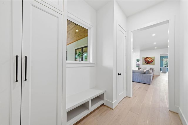 1030 Chamboard Lane, Houston, TX 77018