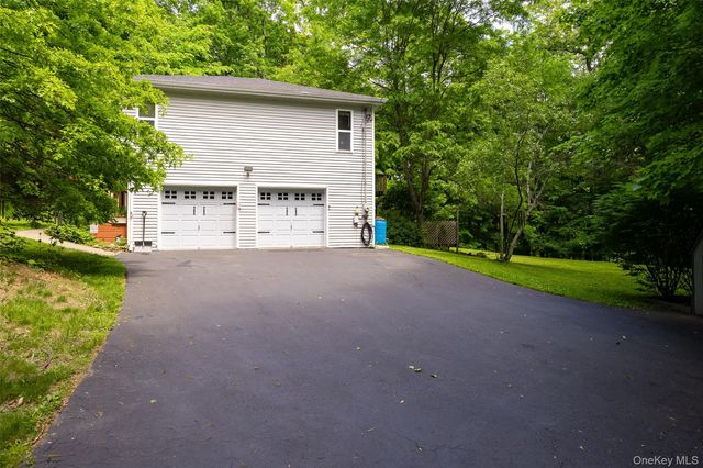 164 Bohl Road, Hopewell Junction, NY 12533