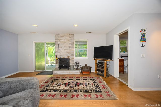 164 Bohl Road, Hopewell Junction, NY 12533