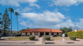 8852 S LAKESHORE Drive, Tempe, AZ 85284