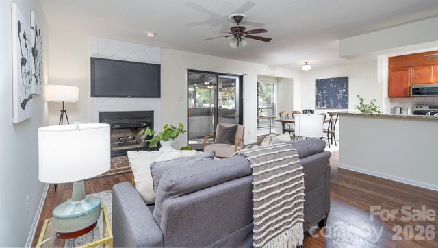 7309 Winery Lane, Charlotte, NC 28227