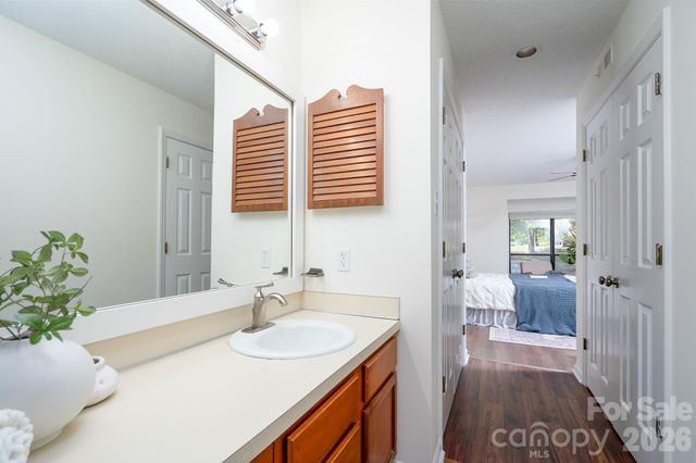 7309 Winery Lane, Charlotte, NC 28227