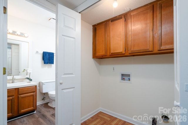 7309 Winery Lane, Charlotte, NC 28227