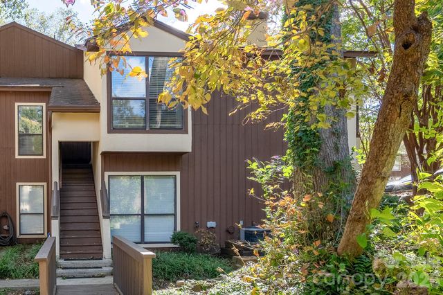 7309 Winery Lane, Charlotte, NC 28227