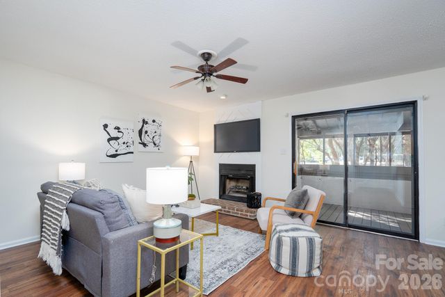 7309 Winery Lane, Charlotte, NC 28227