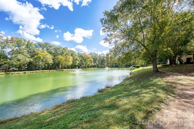 7309 Winery Lane, Charlotte, NC 28227