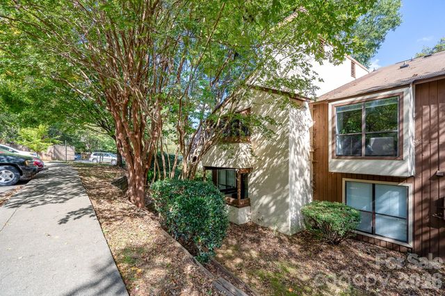 7309 Winery Lane, Charlotte, NC 28227