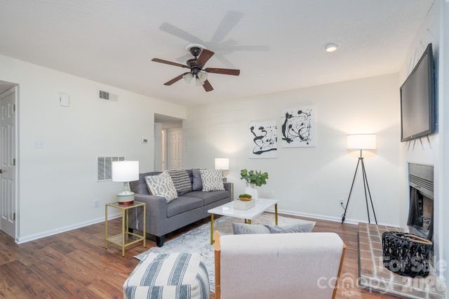 7309 Winery Lane, Charlotte, NC 28227