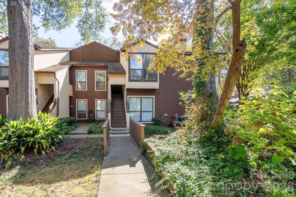 7309 Winery Lane, Charlotte, NC 28227