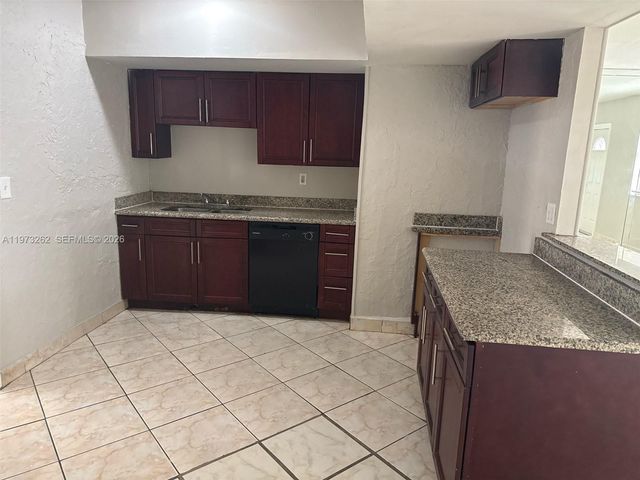 1855 NW 121st St, Miami, FL 33167