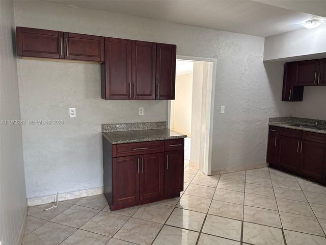 1855 NW 121st St, Miami, FL 33167