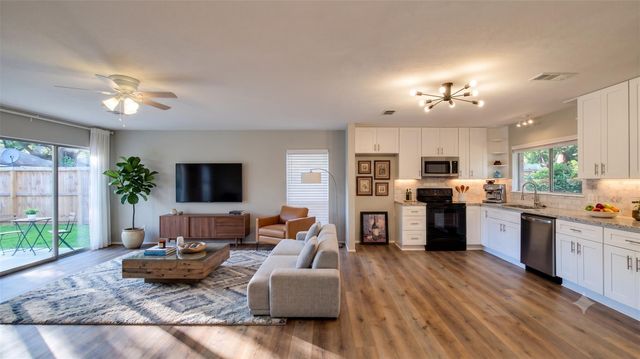 14419 Cypress Leaf Drive, Cypress, TX 77429