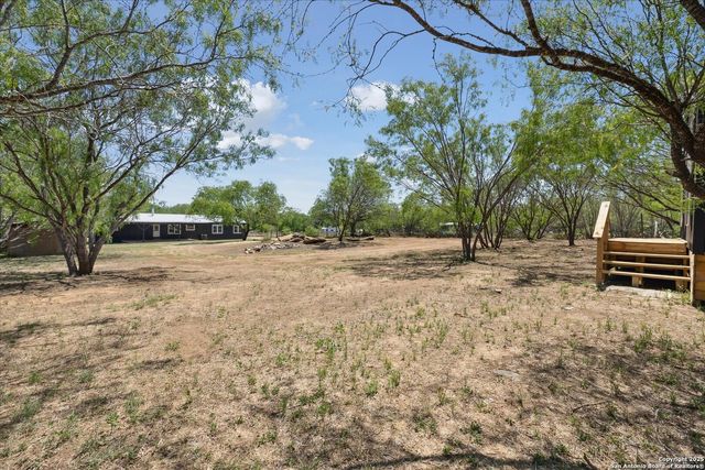 18975 TEJEDA RD, San Antonio, TX 78221