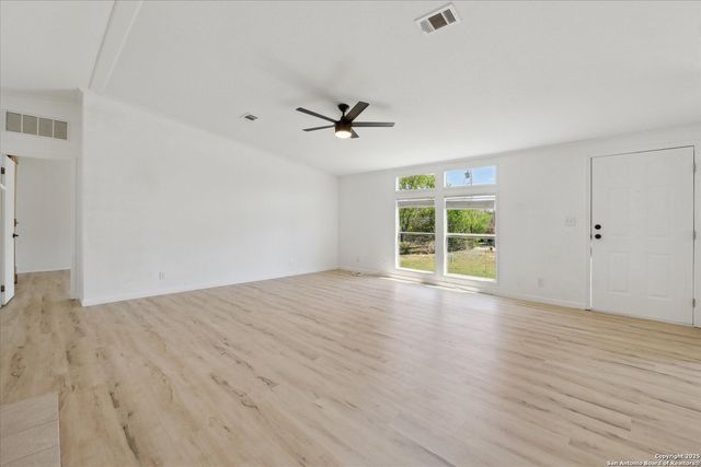 18975 TEJEDA RD, San Antonio, TX 78221