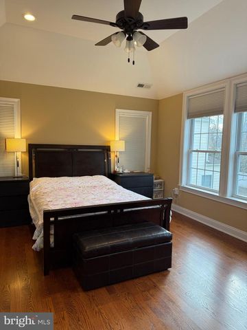 10 HARRIS RD, Princeton, NJ 08540