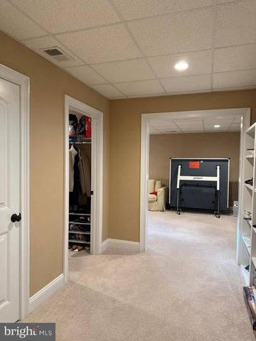 10 HARRIS RD, Princeton, NJ 08540