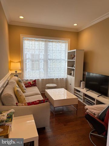 10 HARRIS RD, Princeton, NJ 08540