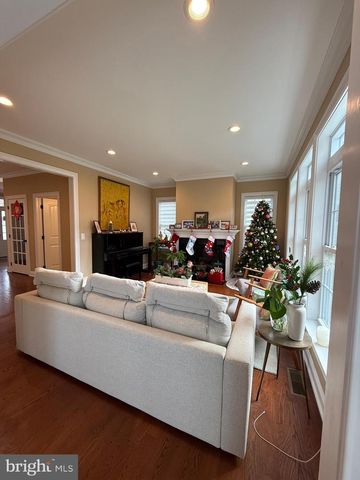 10 HARRIS RD, Princeton, NJ 08540