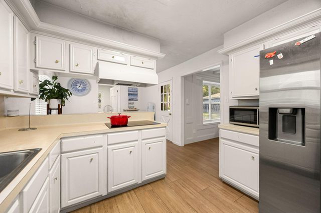 12915 Chavile, Cypress, TX 77429