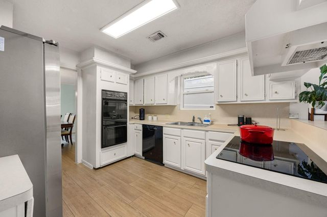 12915 Chavile, Cypress, TX 77429